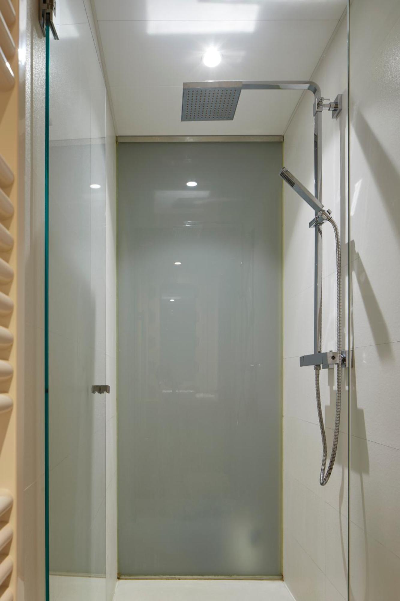 Hotel Landaben Pamplona Ngoại thất bức ảnh
